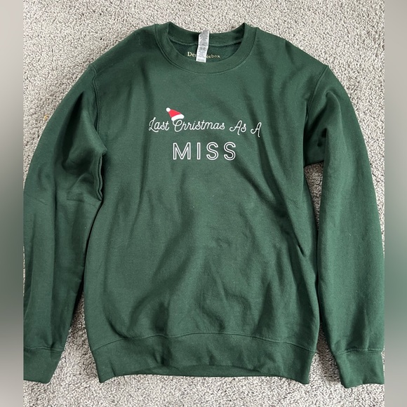 ๐๐
๐ผNWOT Last Christmas as a Miss Sweatshirt ๐๐
๐ผ - Picture 1 of 5